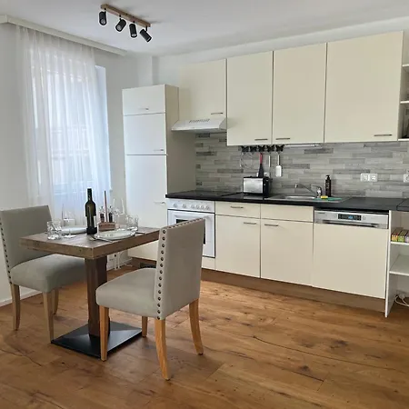 Hideaway In Mit Frühstück Und Badeplatz In Sankt Wolfgang *